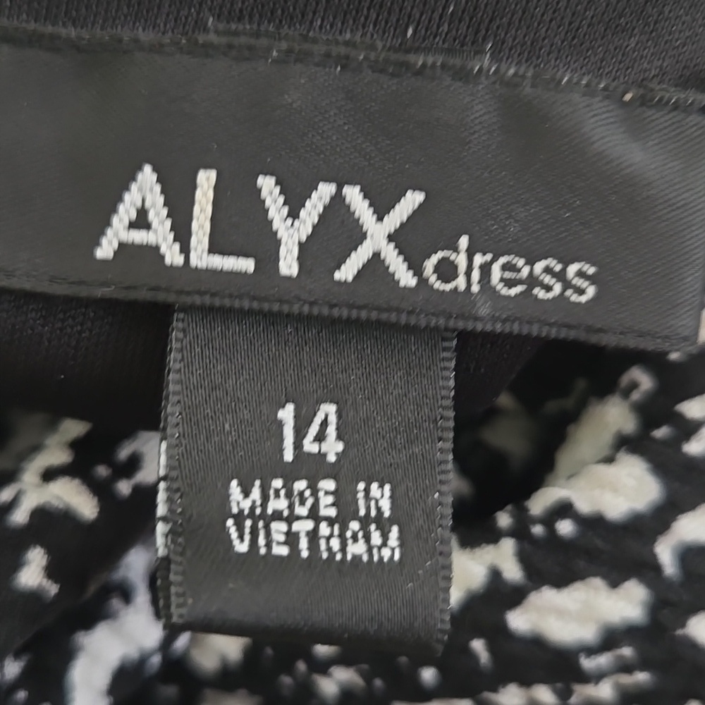 ALYX dress black white with red trim pull over sleeveless size 14 - Picture 5 of 5